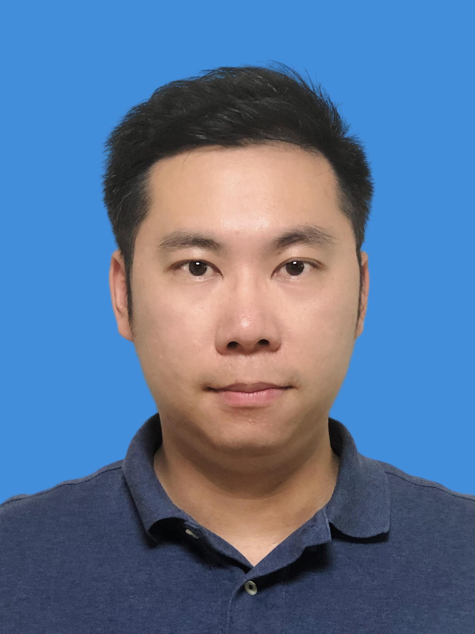 黄铭.jpg